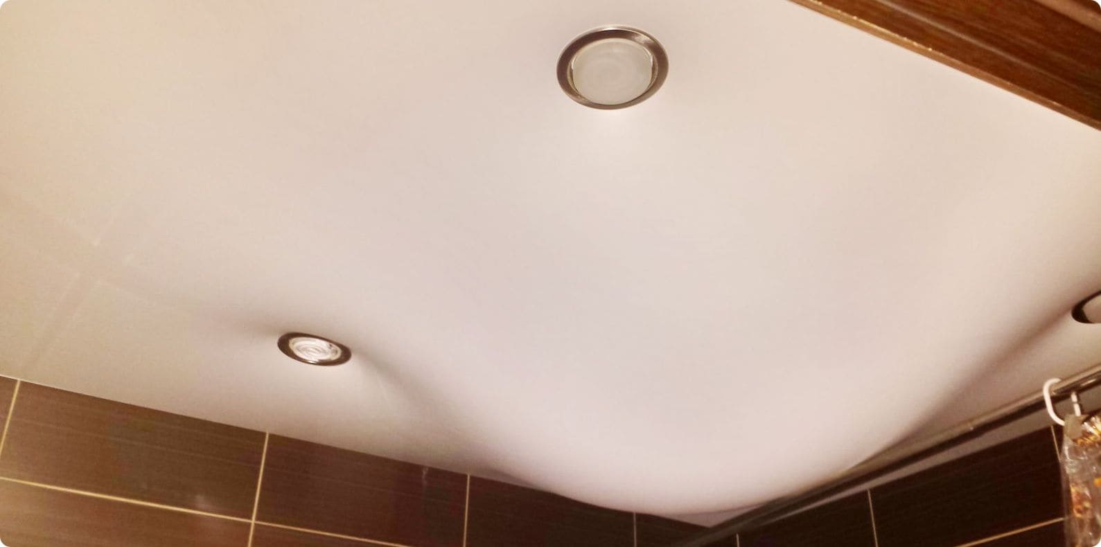 Протекший потолок в ванной