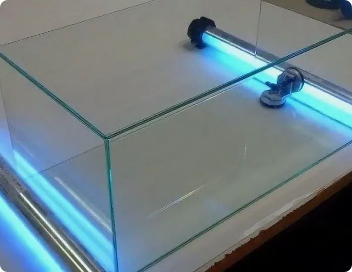Склейка органического стекла на ультрафиолетовый клей.