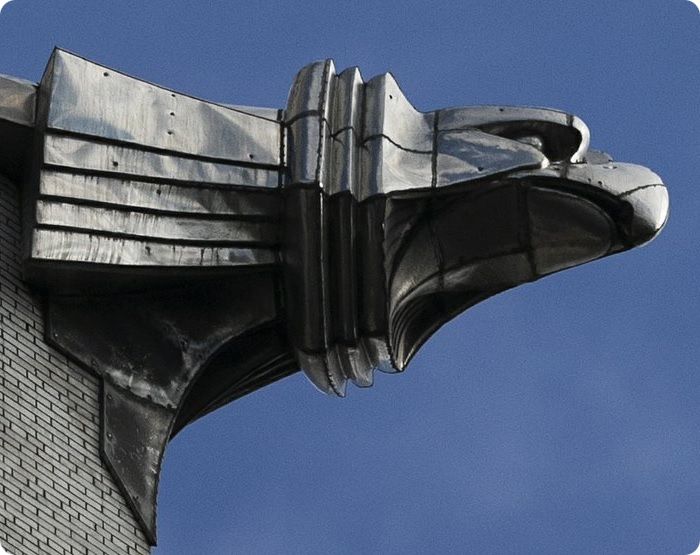 Фигура орла на Крайслер-билдинг в Нью-Йорке.