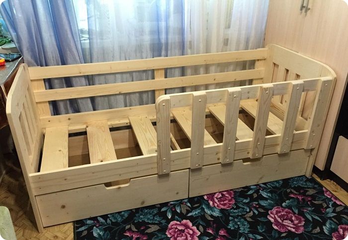 Жизнь без IKEA: создаем детскую кроватку своими руками