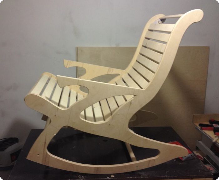 Кресло-качалка из фанеры.