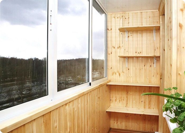 Варианты отделки балконов внутри: 70 фото примеров отделки лоджии изну три