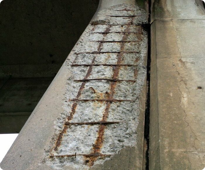Коррозия арматуры в бетоне.